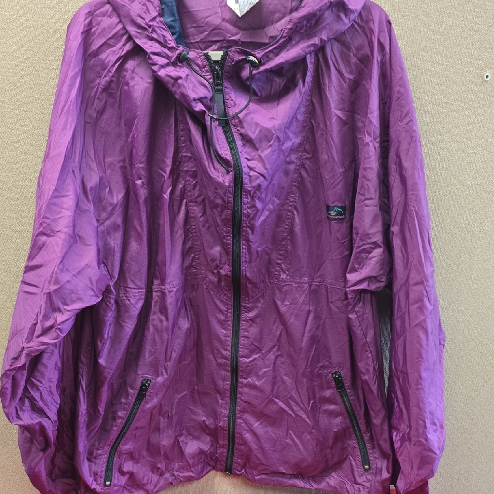 Helly Hansen Magenta Windbreaker
